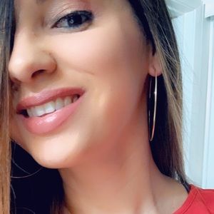 Meet your Posher, Luciana